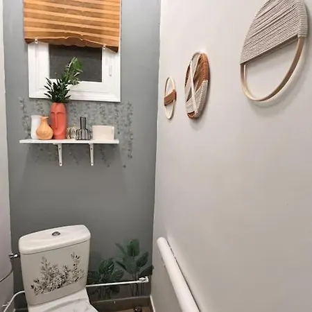 Big Private Lodging In Center